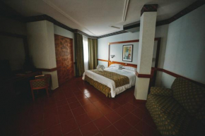 Отель Hotel Serino  Серино